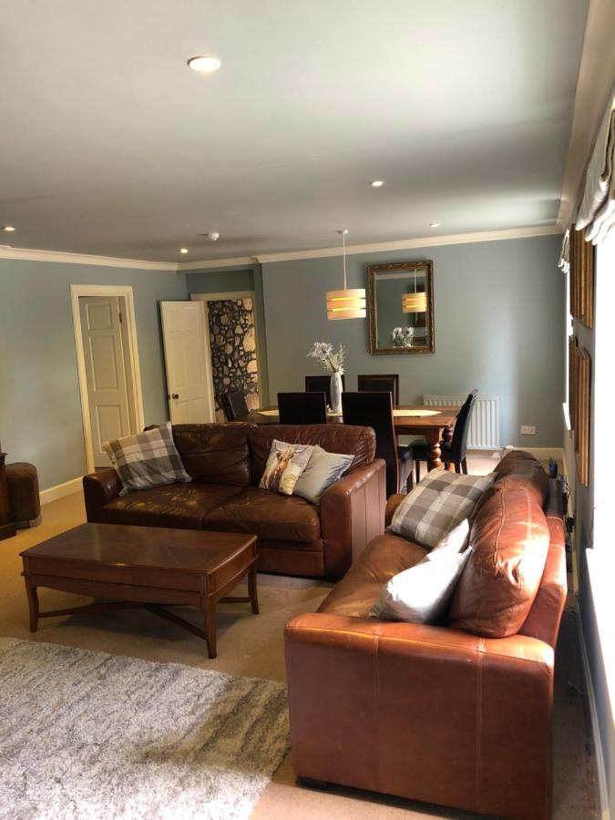 The Farmhouse, 6 Bed Property, ฟอร์เรส ภายนอก รูปภาพ
